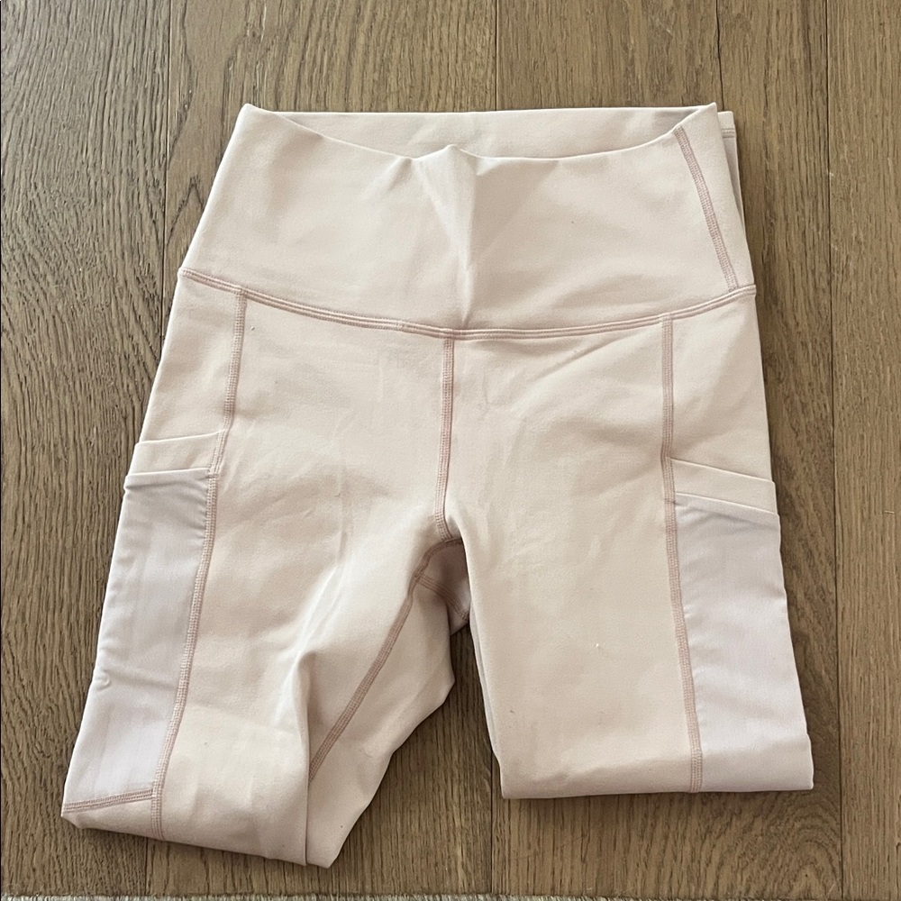Women's fabletics Cream leggings